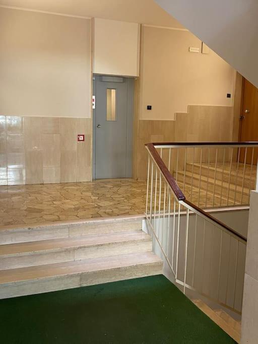 10Min From Center, 3 Bedroom Apartment With Balcony Trento Exterior photo
